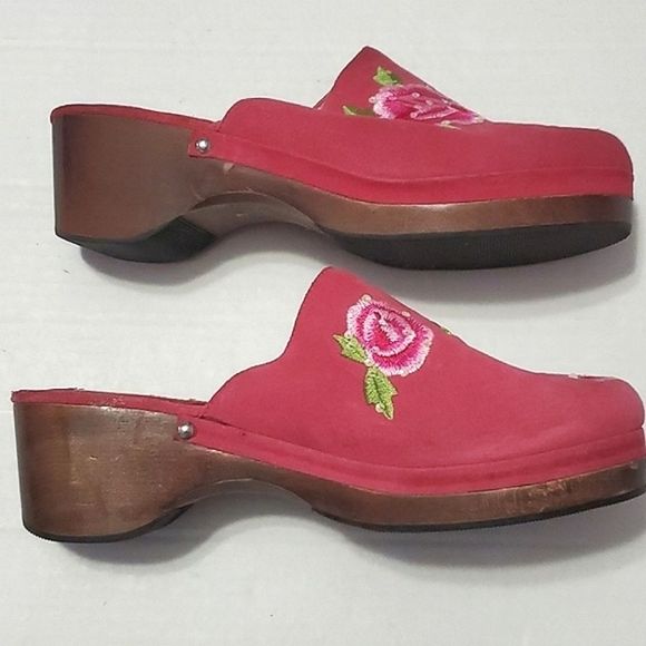Boho Gypsy Retro Fuchsia Floral Embroidered DePop Clogs Mules - Picture 6 of 10